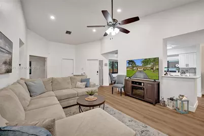 465 NW 95th Ave, Plantation, FL 33324 - Photo 15