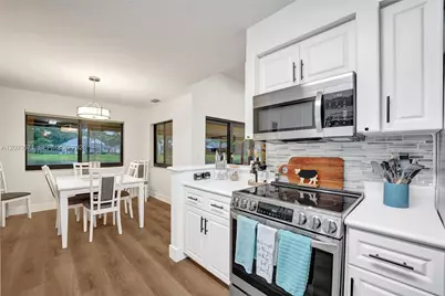 465 NW 95th Ave, Plantation, FL 33324 - Photo 9