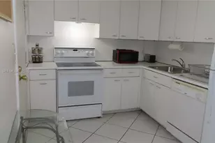 5750 Collins Ave, Miami Beach, FL 33140 - Photo 13