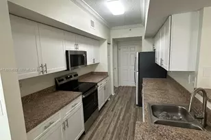 11730 SW 2nd St, Pembroke Pines, FL 33025 - Photo 17