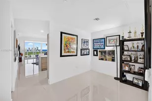 16385 Biscayne Blvd, North Miami Beach, FL 33160 - Photo 37