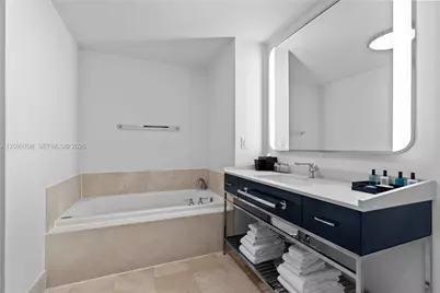 4401 Collins Ave #1709, Miami Beach, FL 33140 - Photo 21