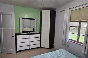 1051 SW 72nd Ct, Miami, FL 33144 - Photo 17