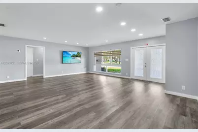 609 N 46th Ave, Hollywood, FL 33021 - Photo 3