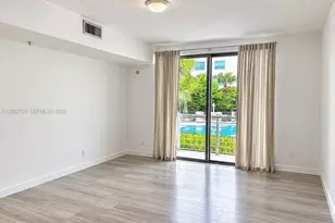 110 Washington Ave, Miami Beach, FL 33139 - Photo 3