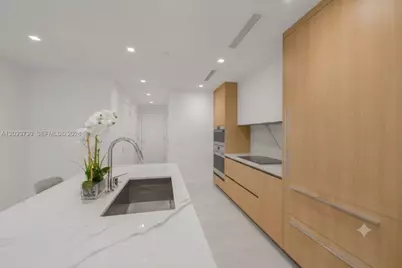 2411 Laguna Circle #2707, North Miami, FL 33181 - Photo 31