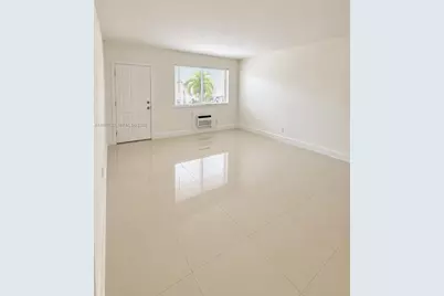 8215 Crespi Blvd #2, Miami Beach, FL 33141 - Photo 3