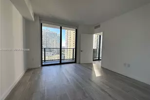 55 SW 9th St, Miami, FL 33130 - Photo 5