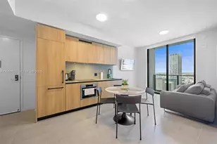 121 NE 5th St, Miami, FL 33132 - Photo 1