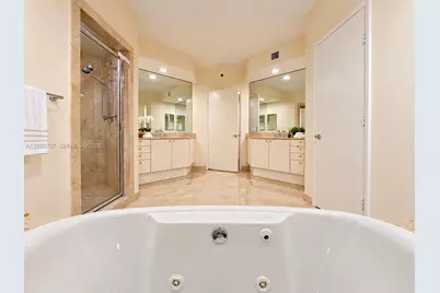799 Crandon Blvd #202, Key Biscayne, FL 33149 - Photo 25
