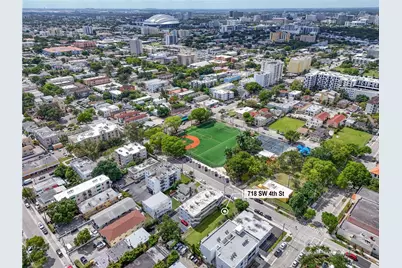 718 SW 4th St, Miami, FL 33130 - Photo 9