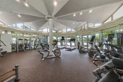 5055 Collins Ave #7A, Miami Beach, FL 33140 - Photo 25