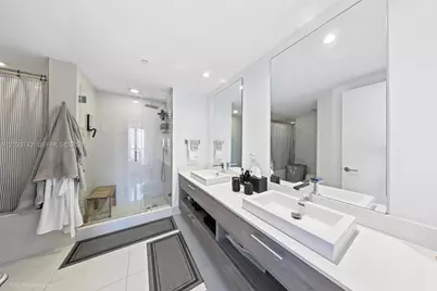 1300 S Miami Ave #2310, Miami, FL 33130 - Photo 11