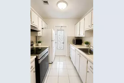 2200 Diana Dr #410, Hallandale Beach, FL 33009 - Photo 1