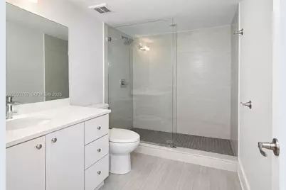 1601 Meridian Ave #101, Miami Beach, FL 33139 - Photo 3