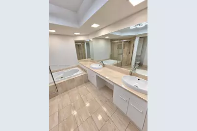 21205 Yacht Club Dr #3105, Aventura, FL 33180 - Photo 19