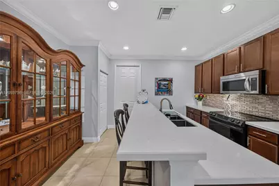 14731 SW 15th Ct, Pembroke Pines, FL 33027 - Photo 13
