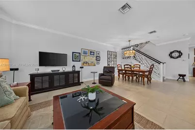 14731 SW 15th Ct, Pembroke Pines, FL 33027 - Photo 9