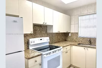 305 W 68th St #301, Hialeah, FL 33014 - Photo 5