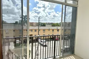 305 W 68th St, Hialeah, FL 33014 - Photo 9