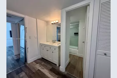 20335 W Country Club Dr #1103, Aventura, FL 33180 - Photo 11