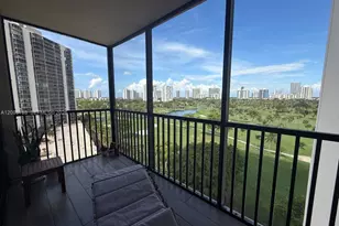 20335 W Country Club Dr, Aventura, FL 33180 - Photo 13