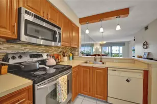 2226 N Cypress Bend Dr, Pompano Beach, FL 33069 - Photo 7