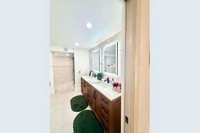 9735 NW 52nd St #420, Doral, FL 33178 - Photo 21
