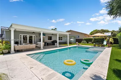 19900 SW 83rd Ave, Cutler Bay, FL 33189 - Photo 3