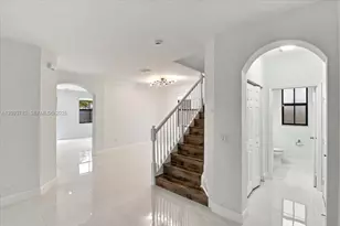 8770 NW 99th Path, Doral, FL 33178 - Photo 7
