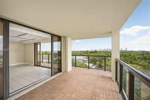 2575 S Bayshore Dr, Coconut Grove, FL 33133 - Photo 15
