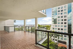 2575 S Bayshore Dr, Coconut Grove, FL 33133 - Photo 29
