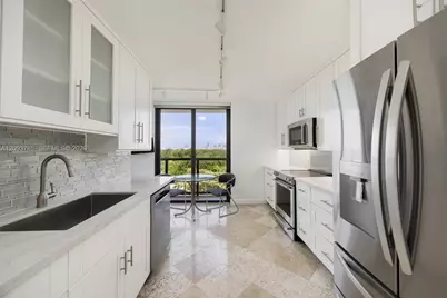 2575 S Bayshore Dr #10A & 10B, Coconut Grove, FL 33133 - Photo 9