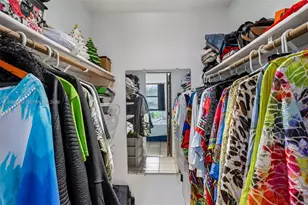 1825 W 44th Pl, Hialeah, FL 33012 - Photo 25