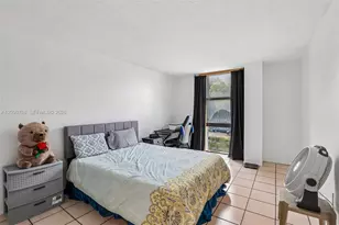 1825 W 44th Pl, Hialeah, FL 33012 - Photo 21