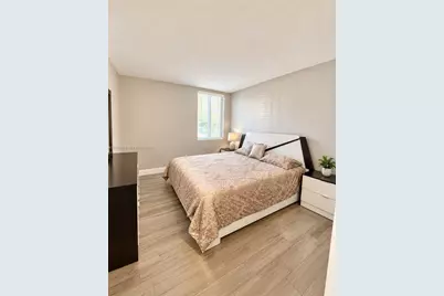 1885 W 56th St #110, Hialeah, FL 33012 - Photo 11