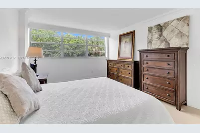 16518 NE 26th Ave #202, North Miami Beach, FL 33160 - Photo 15