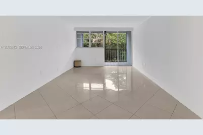 16518 NE 26th Ave #202, North Miami Beach, FL 33160 - Photo 3
