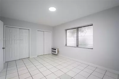 7640 Carlyle Ave #10B, Miami Beach, FL 33141 - Photo 9