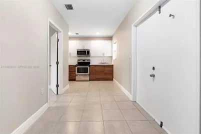 214 Salamanca Ave #3, Coral Gables, FL 33134 - Photo 3