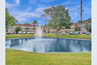 8962 S Hollybrook Blvd #303, Pembroke Pines, FL 33025 - Photo 35