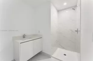 700 NE 24th St, Miami, FL 33137 - Photo 15