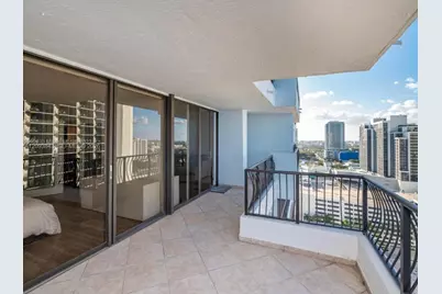 555 NE 15th St #26E, Miami, FL 33132 - Photo 11