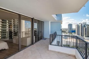 555 NE 15th St, Miami, FL 33132 - Photo 11