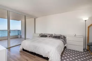 555 NE 15th St, Miami, FL 33132 - Photo 9