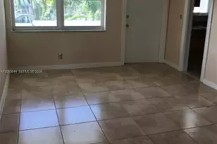 1554 N12 Ct, Hollywood, FL 33019 - Photo 7