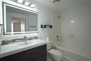 5077 NW 7th St, Miami, FL 33126 - Photo 19