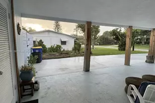1684 NE Hilltop St, Jensen Beach, FL 34957 - Photo 25