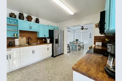 1684 NE Hilltop St, Jensen Beach, FL 34957 - Photo 9