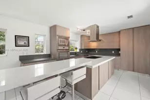 1025 Belle Meade Island Dr, Miami, FL 33138 - Photo 9